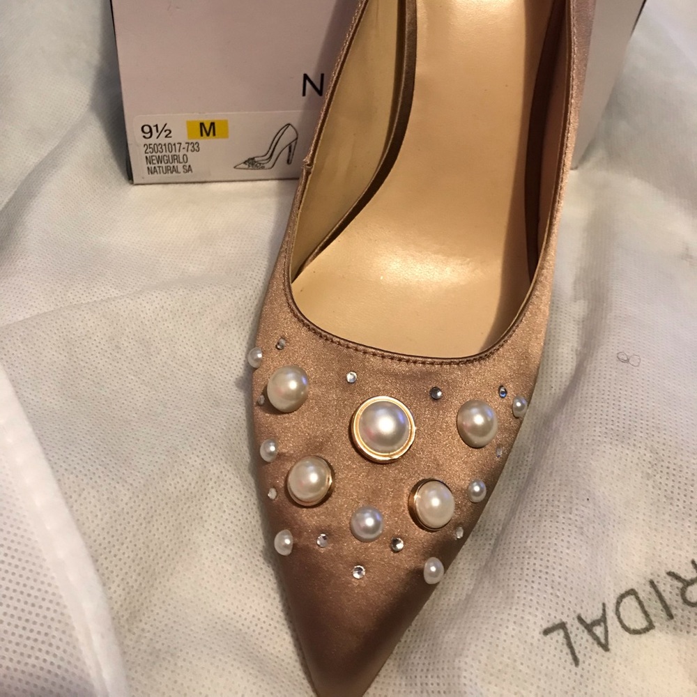 Nine West satin PUMPS with Pearl Accent